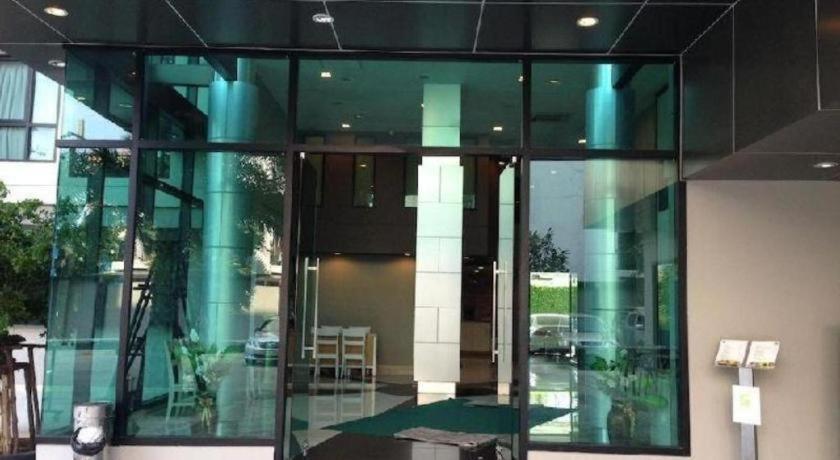 Ipremium Sukhumvit 81 Hotel Bangkok Buitenkant foto