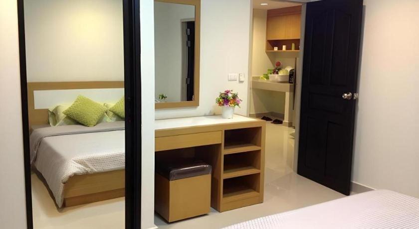 Ipremium Sukhumvit 81 Hotel Bangkok Buitenkant foto